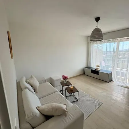 Superbe Avec Terrasse Apartman *
